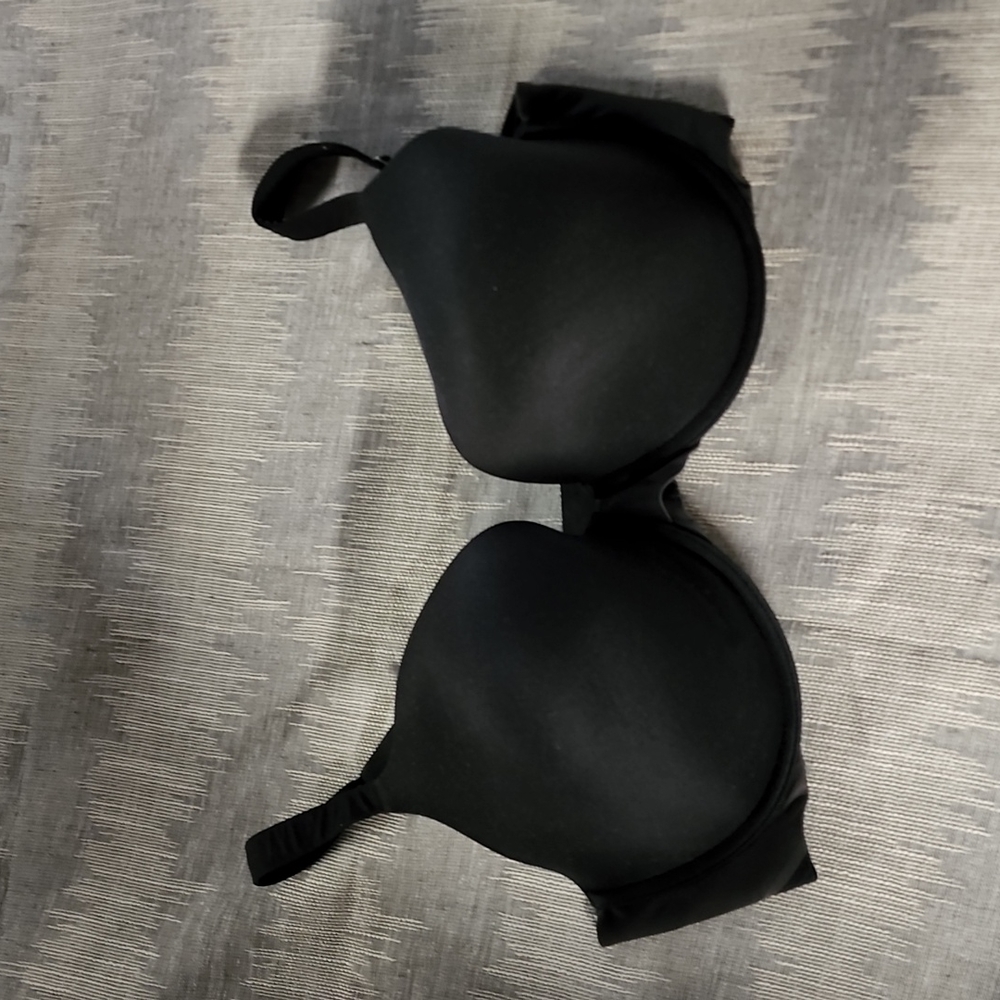 3/$30 Spanx pillow cup bra 38dd